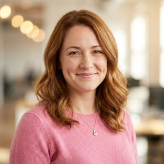Foto de perfil de Emily Watson, responsable del área de Atención al Cliente en Recio Crecimario
